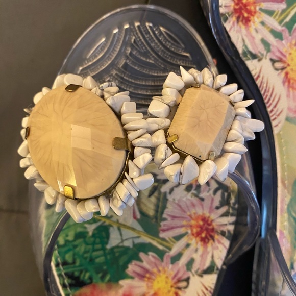 STEVEN BY STEVE MADDEN CLEAR FLAT JELLY SANDALS - Picture 4 of 7